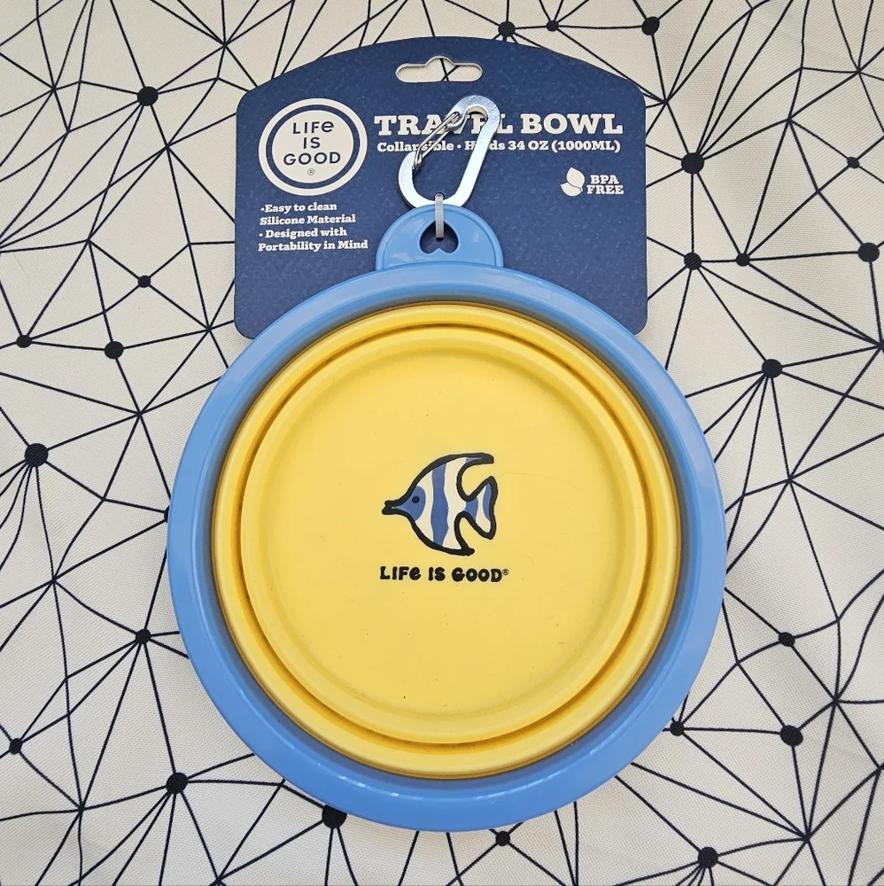 NWT Life is Good Pet Items (2)
